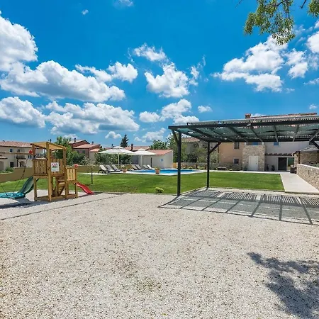 Any Holiday home Pula